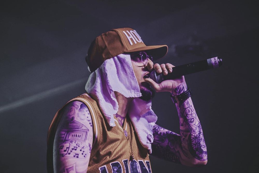 Marley B. performing